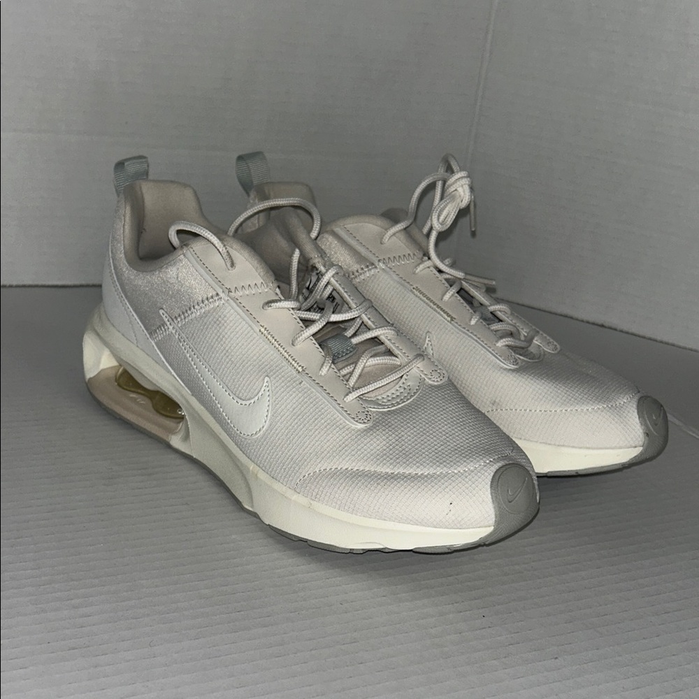 Nike Women's Air Max INTRLK lite Athletic Shoes - Cream and Gray